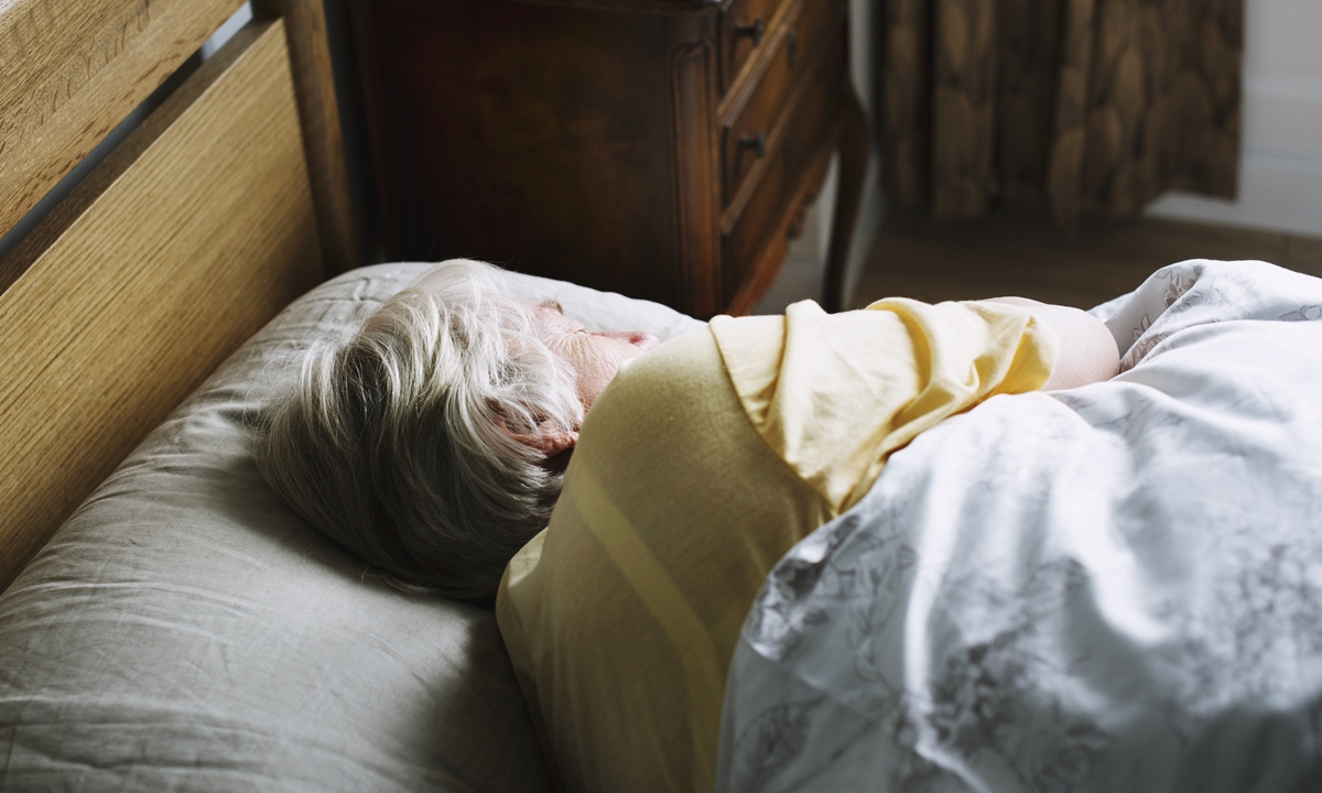 8 วิธีลดปัญหา ผู้สูงอายุนอนไม่หลับ-หลับไม่สนิท