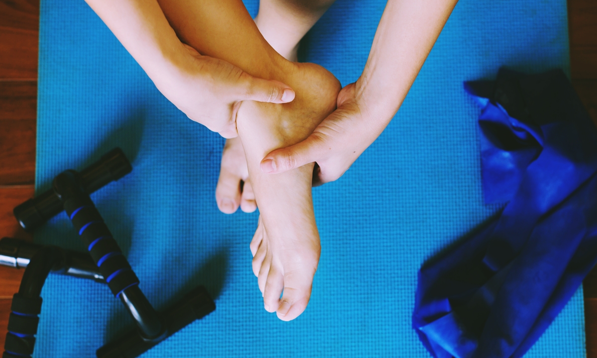 ประโยชน์ของการ “หมุนข้อเท้า” ช่วยให้สุขภาพดีขึ้นอย่างไม่น่าเชื่อ