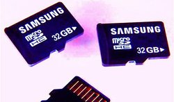 ซัมซุงประกาศ microSD 32GB ตัวแรก