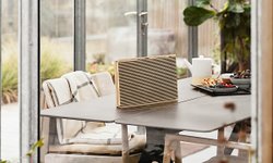 Bang & Olufsen ได้เผยโฉม Beosound Level ลำโพงรุ่นใหม่ดีไซน์เรียบง่ายแต่ว่ายังดูแลรักษาง่าย
