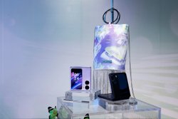 ตอบรับเกินต้าน OPPO Find N2 Flip เปิดรับเครื่องวันแรกที่ AIS Shop Flagship Siam Center