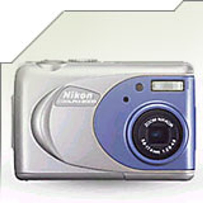Nikon CoolPix 2000