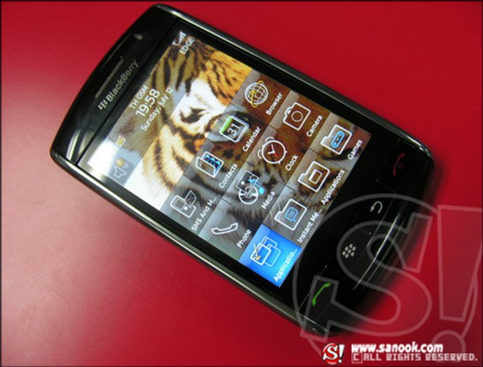 แกะกล่อง Blackberry Storm 9500 แบบละเอียดยิบก่อนใคร!!