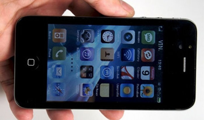 iPhone 4 ของปลอม เนี๊ยบหัวจรดเท้า ใกล้เคียงมาก
