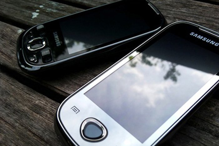 Samsung Galaxy 3 & 5 ราคาพิเศษท้ายปีนี้!