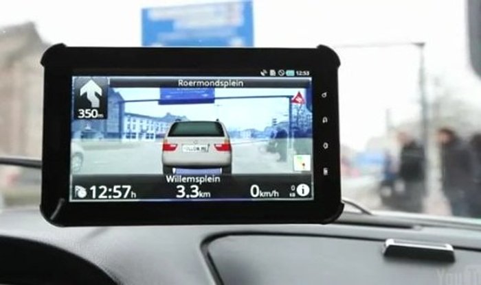 แอพ GPS ใช้ AR ขับนำให้คุณ"ขับตาม"