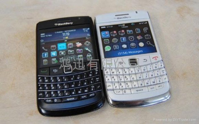 เครื่องหิ้วสะเทือน ปรับราคา BlackBerry ลง 2 รุ่น