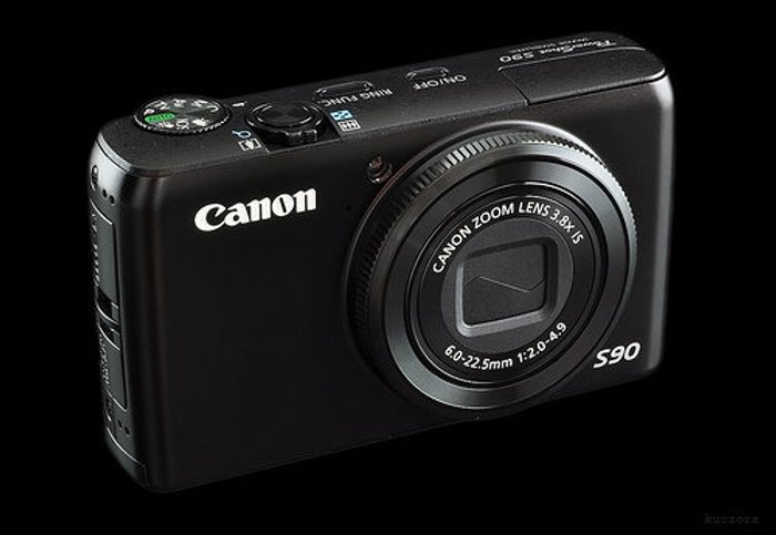 COMPACT CAMERAS เก็บบันทึกความทรงจำ เสร็จแล้วก็เก็บใส่กระเป๋าได้เลย