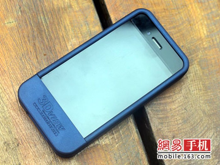 iPhone 4 ดูหนัง 3D แบบง่ายๆราคาไม่แพง