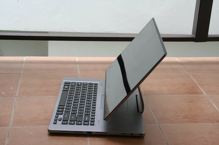 รีวิว Acer R7 โน้ตบุ๊กรูปแบบใหม่จากเอเซอร์