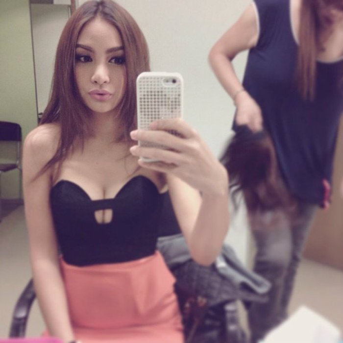 ส่อง!! ดารา คนดัง เขาใช้มือถืออะไรกัน!!