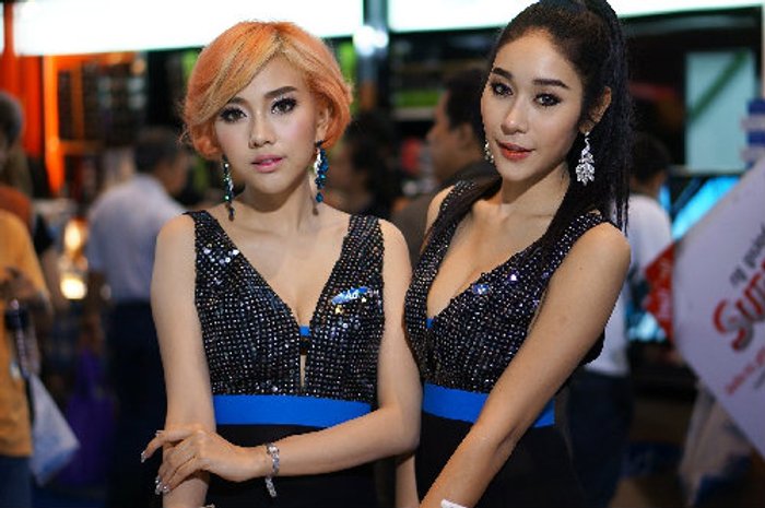 Commart 2015 : พริตตี้ฉบับน้ำลายหก