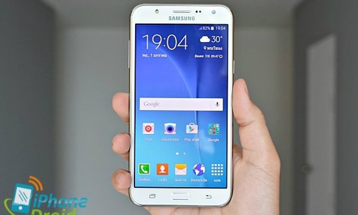 รีวิว Samsung Galaxy J7 เซลฟี่มุมกว้าง กล้องหน้ามีแฟลช และซีพียู Octa-core 1.5GHz