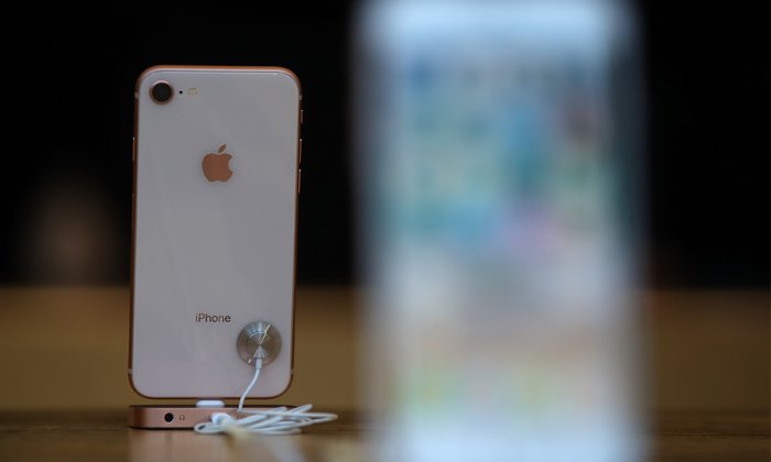 4 เหตุผลที่ iPhone 8 ยังน่าซื้อมากกว่า iPhone X เยอะ