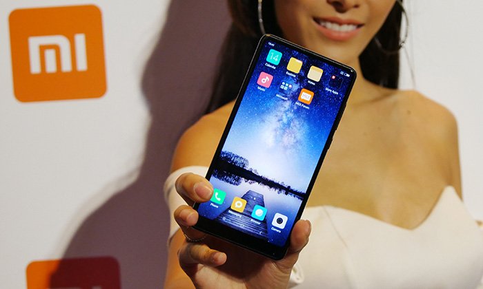 สัมผัสแรก Xiaomi Mi Mix 2 ต้นตำรับมือถือไร้กรอบรุ่น 2 ที่เปิดราคาสะเทือนวงการ