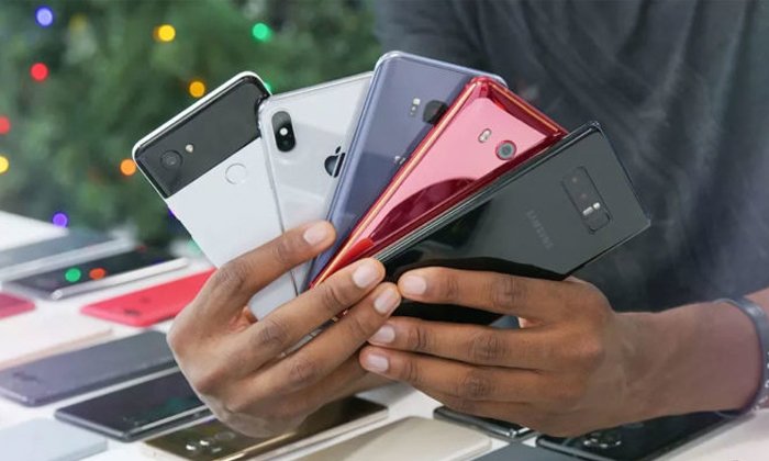 จัดอันดับ Smartphone ยอดเยี่ยมแห่งปี 2017 โดย Marques Brownlee (YouTuber ชื่อดัง)