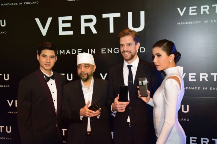 ชมสมาร์ทโฟน VERTU ราคาเครื่องละ 670,000 บาท!