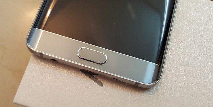 เผยรายละเอียด Samsung Galaxy S7 จะมีจอ 5.7 นิ้วให้เลือกและใช้กล้องขนาด 12.2 ล้าน