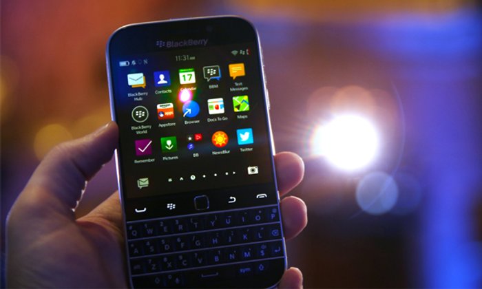สาวก Blackberry เศร้า! Facebook เตรียมโบกมือลา Blackberry อีกราย