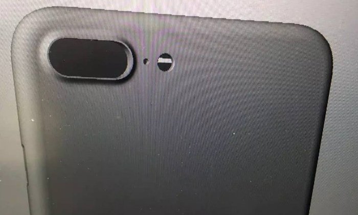 ภาพด้านหลัง iPhone 7 หลุดอีกครั้ง ยืนยันว่า ไม่มีช่องเสียบหูฟัง