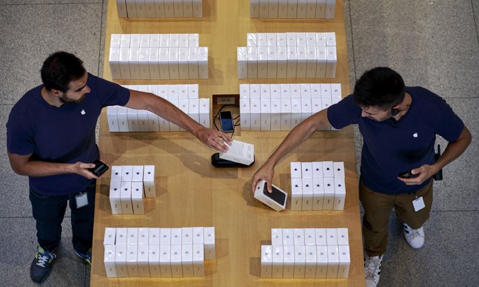 หาก iPhone แพงขึ้น ยินดีไหมที่จะจ่าย ? ถ้ามีฟีเจอร์ที่ “Cool” จริงๆ