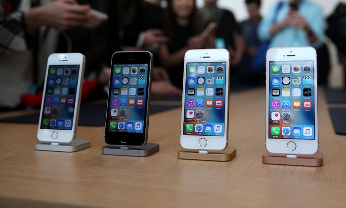 dtac ขยายเวลา ลดราคา iPhone SE เหลือ 4,900 บาท สำหรับลูกค้าย้ายค่ายเบอร์เดิม ถึงสิ้นเดือนกุมภาพันธ์