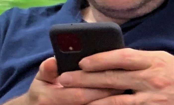 ภาพหลุดตัวเครื่องจริง Google Pixel 4 : เผยโมดูลกล้องหลังคู่ทรงสี่เหลี่ยม