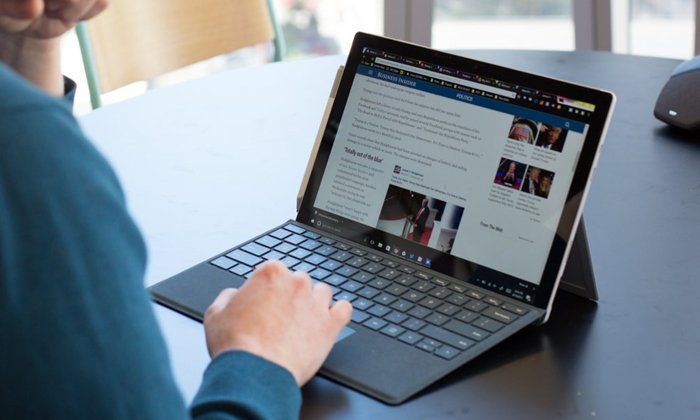 Microsoft เตรียมเปิดตัว Surface รุ่นราคาถูกปะทะ iPad
