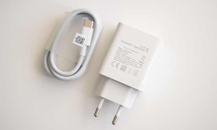 "Huawei" กำลังพัฒนาที่ชาร์จ SuperCharge แบบกำลังไฟ 20W ให้มือถือระดับกลาง