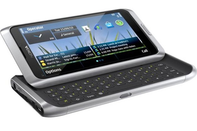 เลื่อนวางตลาด Nokia E7