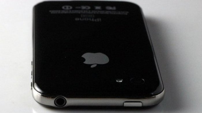 ภาพต้นแบบ iPhone 5 โผล่บนเว็บไซต์จีน