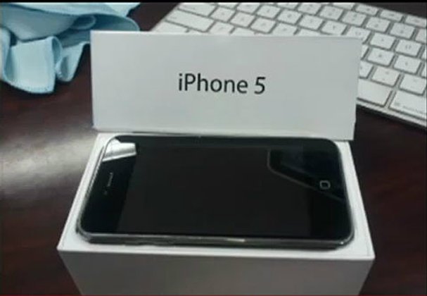 ฮือฮา!! คลิปแกะกล่อง iPhone 5
