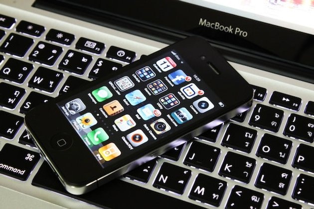 4 เหตุผลน่ารู้! ที่ไม่ควรซื้อ iPhone 4 ในงาน Thailand Mobile Expo Showcase 2011
