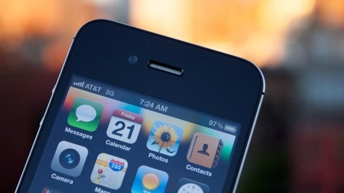 บั๊ก iPhone 4S โทรออกไป แต่ไม่ได้ยินเสียงพูดกลับมา