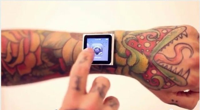 (18+) โหด...หนุ่มพังค์ฝังแม่เหล็กในข้อมือติด iPod Nano แทนนาฬิกา!