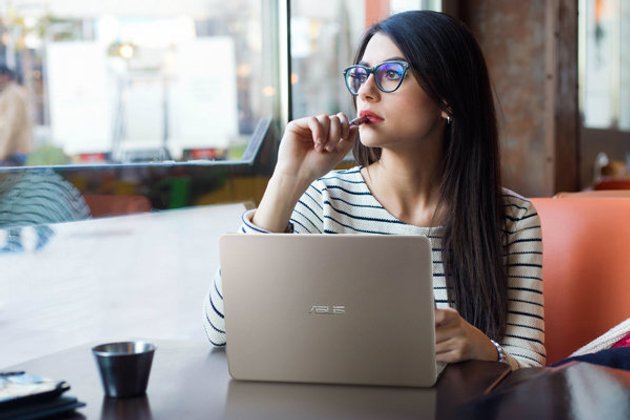 เปิดตัว ZenBook โน้ตบุ๊คหรูบางเบา