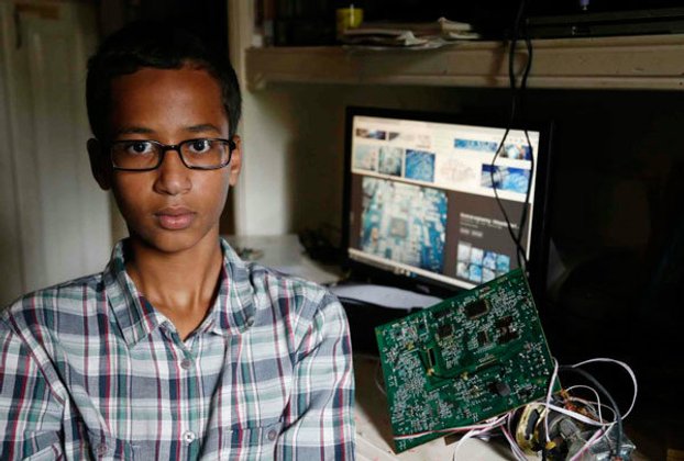 รู้หรือไม่? หนูน้อย Ahmed Mohamed คือใคร? เพราะอะไร Mark Zuckerberg ถึงอยากเจอ
