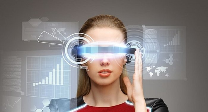 ผู้สร้าง HoloLens และหัวหน้าฝ่าย Windows Insider ยอมรับ แว่นตาอัจฉริยะ จะมาแทน สมาร์ทโฟน