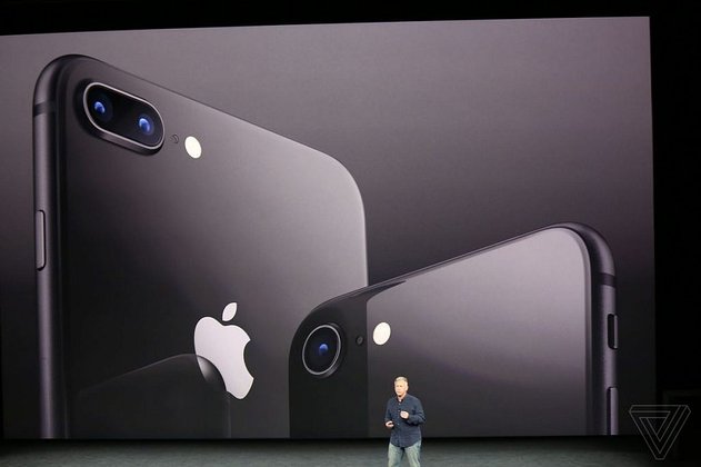 เปิดตัว iPhone 8 และ iPhone 8 Plus อัปเกรดสเปก กล้องที่ดีขึ้นเพื่อ AR รองรับชาร์จไร้สายแล้ว