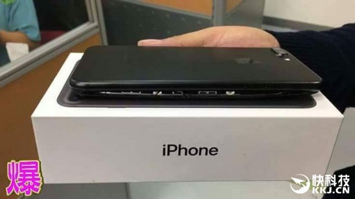 เคสแรก! iPhone 7 Plus ใช้อาทิตย์เดียวแบตบวม จนหน้าจอปริ แต่ไม่ถึงกับระเบิด