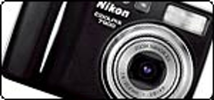 Nikon COOLPIX 7900