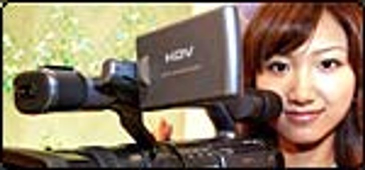 โซนี่เข็นกล้องแฮนดี้แคมความละเอียดระดับ 1,080 เส้นลงตลาด