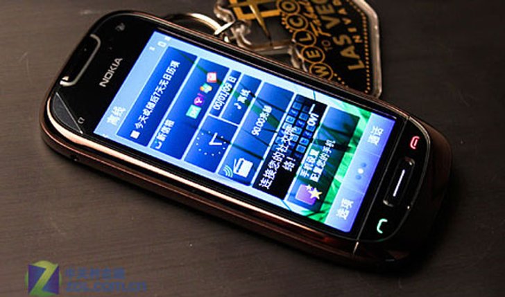 โนเกีย C7 จอสัมผัสกับกล้อง 8 ล้านพิกเซล