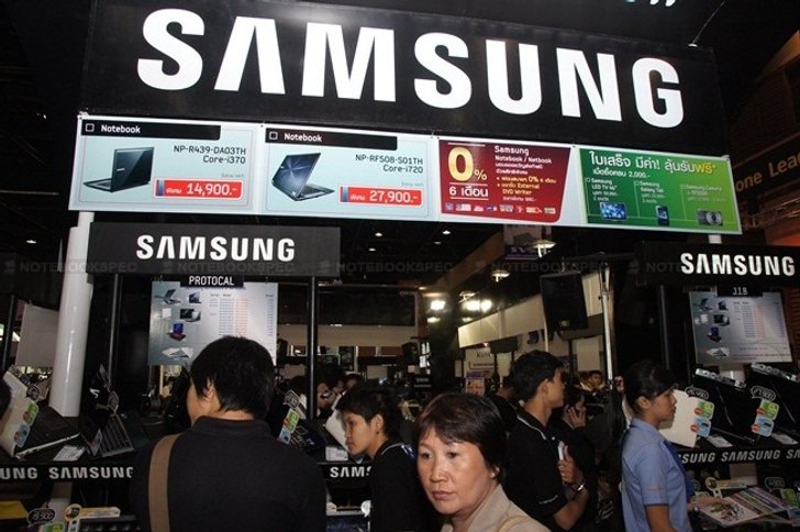 พาตะลุยงานคอมมาร์ทตอนแรกไปกับ SAMSUNG
