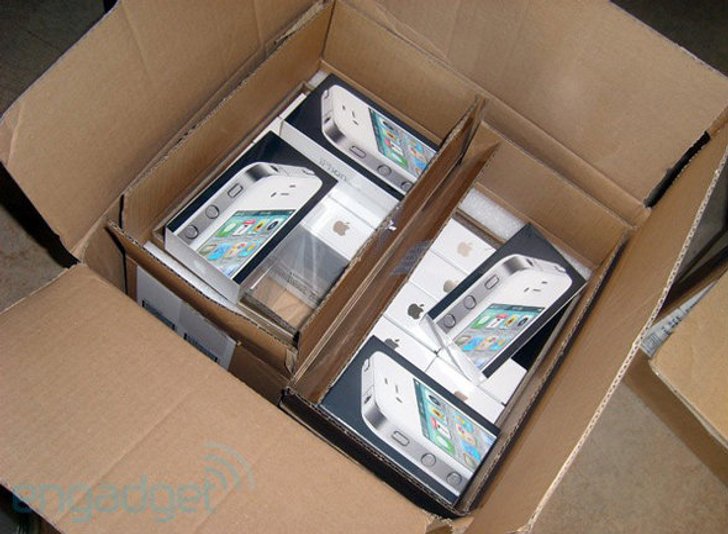 ลุยก่อนได้เปรียบ! Truemove ประกาศขาย iPhone4 สีขาวแล้ว!