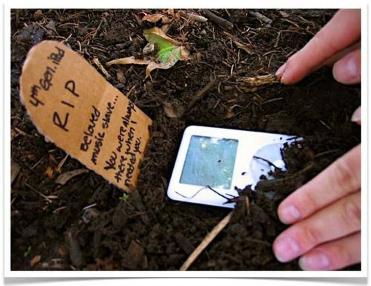 Apple ช็อคโลกดนตรี เริ่มนับถอยหลังปลดระวาง iPod เร็วๆนี้!