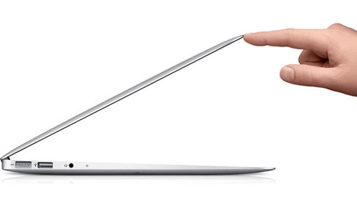 Apple ทำการทดสอบหน้าจอ 15″ สำหรับ MacBook แบบบางพิเศษรุ่นใหม่แล้ว!?