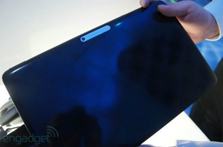 Compal QAV20 สุดยอดตัวต้นแบบ Ultrabook–Tablet แห่งอนาคต