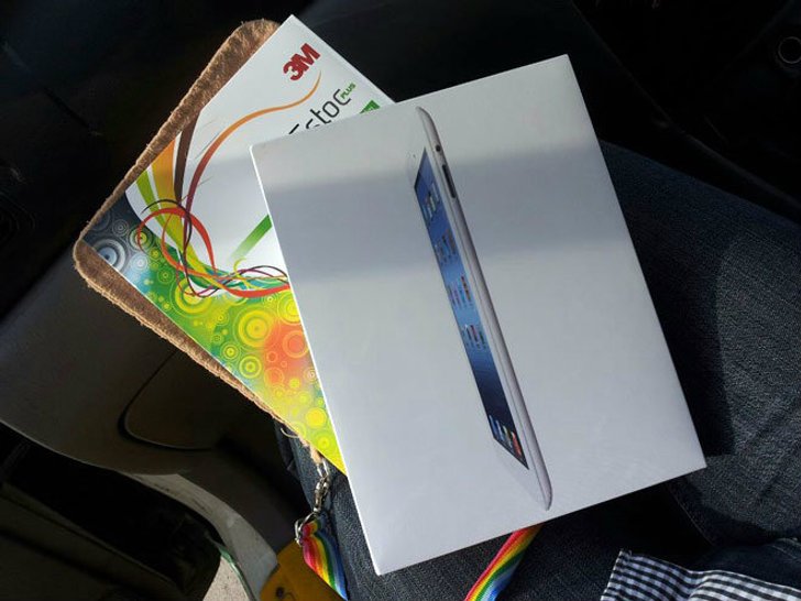 อัพเดทราคาล่าสุด New iPad เครื่องหิ้วมาบุญครองกับ 4 ร้านดัง! (19 มีนาคม 2555)
