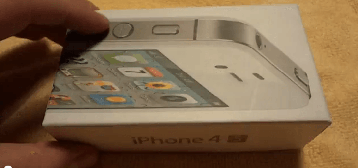 iPhone 4S ปลอมโผล่ตุรกี...หน้าตาเหมือนสุดๆจนหลายคนซื้อผิดมาแล้ว! (มีคลิป)